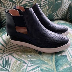 Linea Paolo Amanda Wedge sneaker